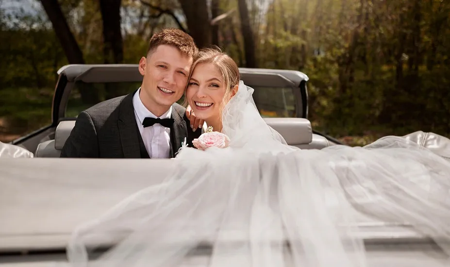 Luxurious Bridal Travel_Wedding Limo 927 x 550 Luxurious Bridal Travel_Wedding Limo 927 x 550